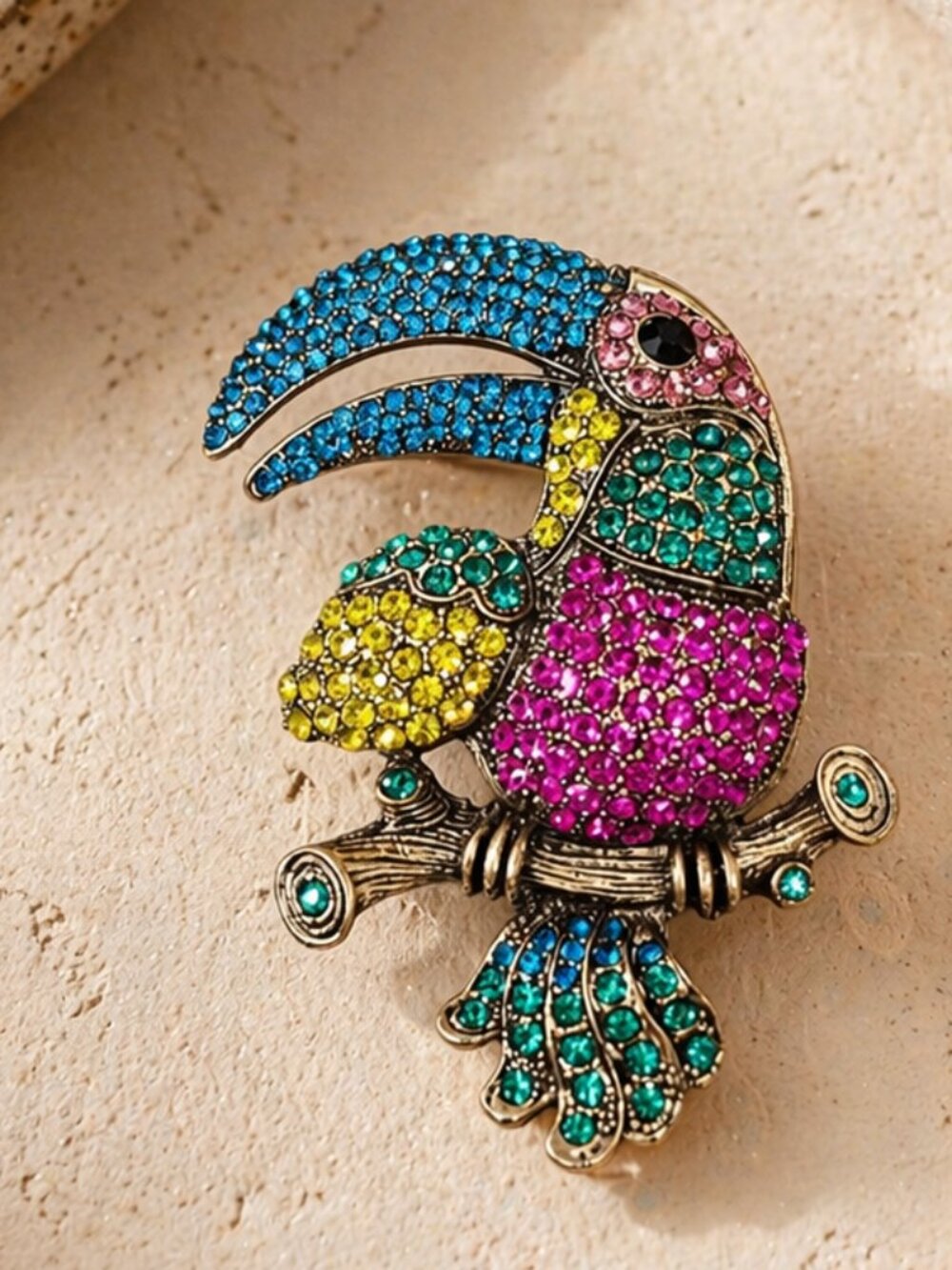 Vintage Style Toucan Brooch Pendant Rhinestones Tropical Bird